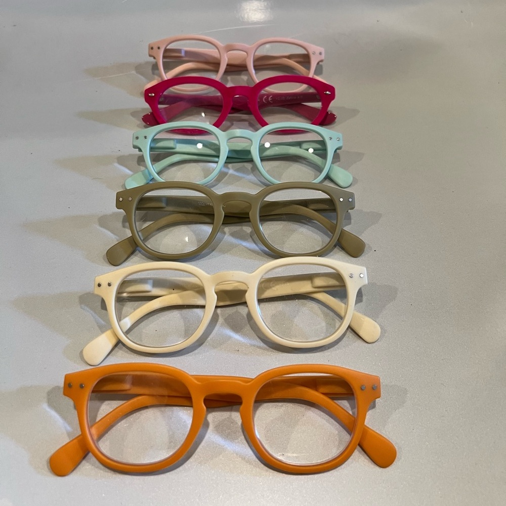Lot of 6 Generic Reading Glasses